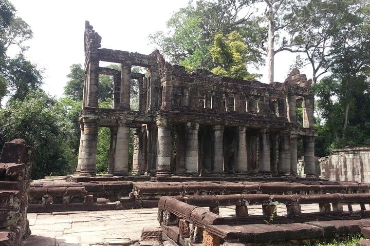 two storey library at Preh Khan