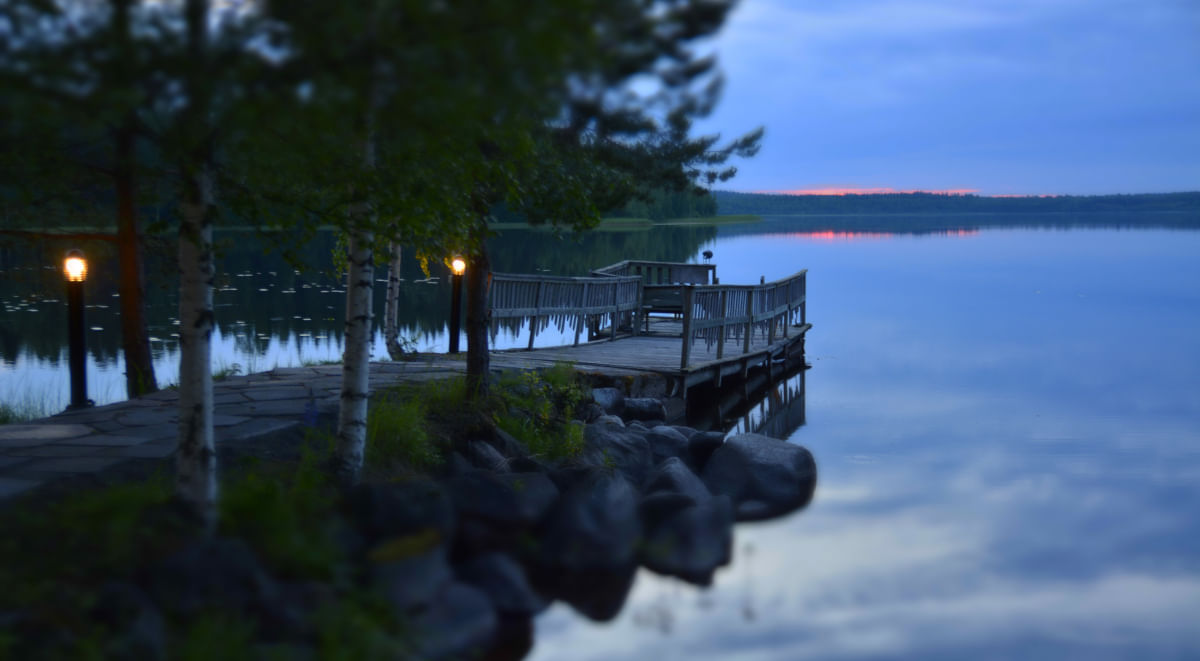 Sun setting behind the lake can be extremely beautiful
