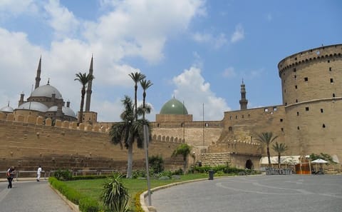 Private Day Tour of Egyptian Museum and Old Cairo
