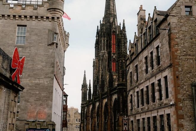 Guided Old Town Walking Tour in Edinburgh photo 4