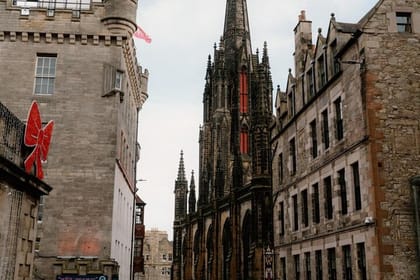 Guided Old Town Walking Tour in Edinburgh