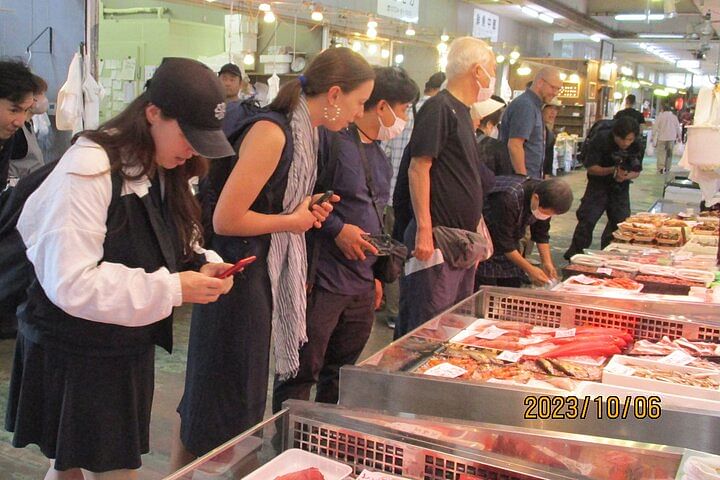 Maze Town Walking and Exploring Fish Market in Izumisano, Osaka