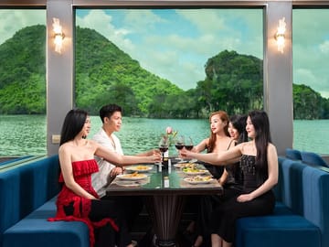 Halong Bay Cruise Tour: Kayak, Explore Caves, Enjoy Lunch & Party