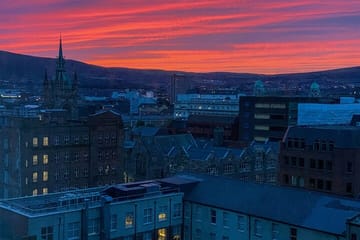 Belfast City Highlights Tour: 5-Hour Guided Experience