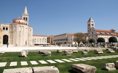 Nin and Zadar Shore Excursion: History and Beach Time