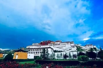 Scenic Drive from Lijiang to Shangri-La via Tiger Leaping Gorge