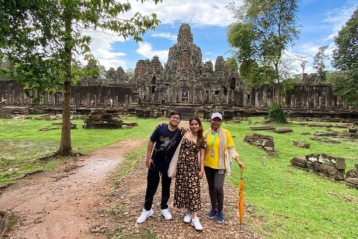 Travel in a Siem Reap private tour package exploring Angkor Wat and nearby temples