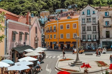 Half-Day Sintra Tour with Pena Palace and Pastry Tasting