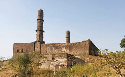 Cultural Tour of Asirgarh Fort from Indore to Burhanpur