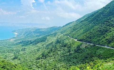 Easy Rider Private Tour Via Hai Van Pass Hoi An & Hue (1Way|Loop)