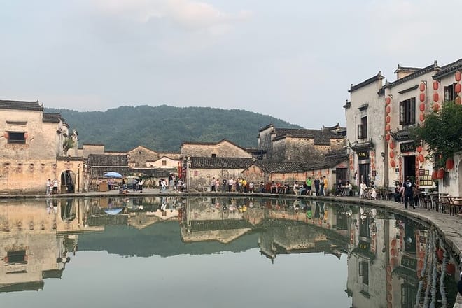 Full-Day Private Tour of Hongcun and Xidi Village with Pick Up photo 5