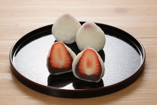 Daifuku with seasonal fruits