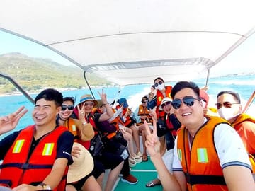 Nha Trang 3 Islands Adventure Tour with Lunch Included