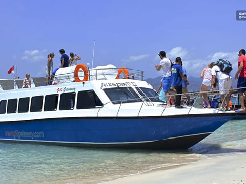 Fast Boat Transfers between Bali and Gili Trawangan