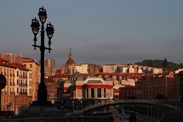 Bilbao Architecture and Culture Tour: Guggenheim and Old Town