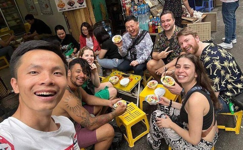 Hanoi Old Quarter Walking Food Tour with Local Guide