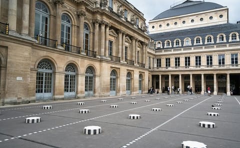 Colonne de Buren Photography Session in Paris