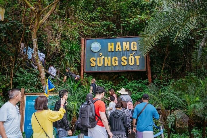 La Casta Cruise from Hanoi by Expressway Transfer - 5 Star Cruise