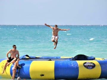 Doctor's Cave beach