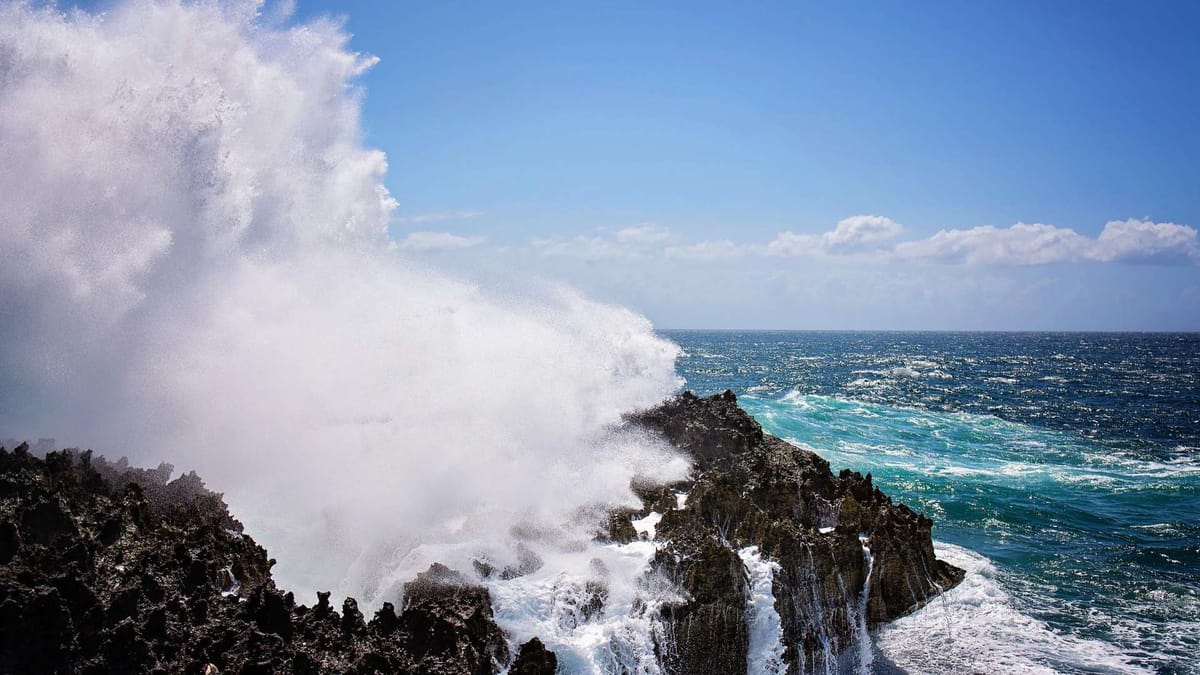 North Bali : Sunrise with Dholpin, Waterfall and Iconic Gate