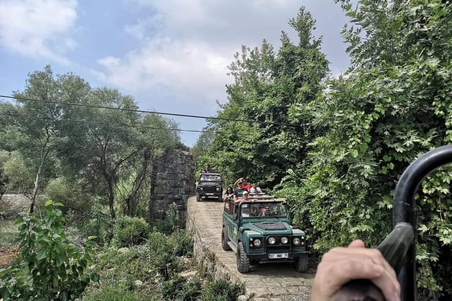 Side: Jeep Safari Adventure around Green Canyon w/Lunch 7