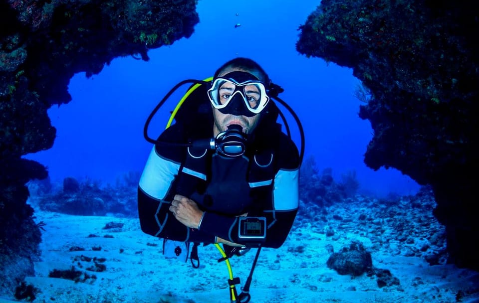 Scuba Diving Adventure in Paracas, Peru with PADI Guide