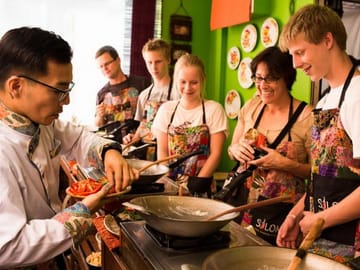Siam Park – Amusement and Water Park Day Tour