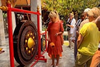Discover Bangkok: Culture, Michelin Street Food & Evening Cruise 2