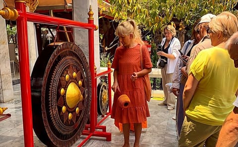 Discover Bangkok: Culture, Michelin Street Food & Evening Cruise