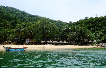 Snorkeling Tour of Cham Islands from Hoi An by Wooden Boat