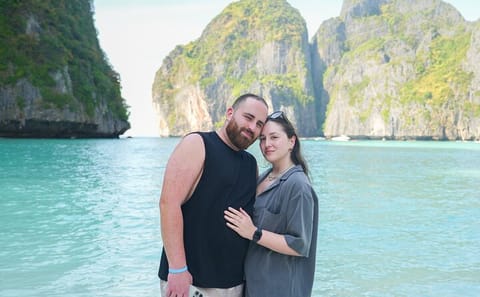 Phi Phi and Maya Bay Speedboat Tour with Lunch from Kathu