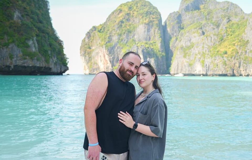 Phi Phi & Maya Bay PREMIUM Trip by Speedboat: Full Food & Pickup