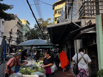 Taste of Rattanakosin: Old Town Morning Food Tour