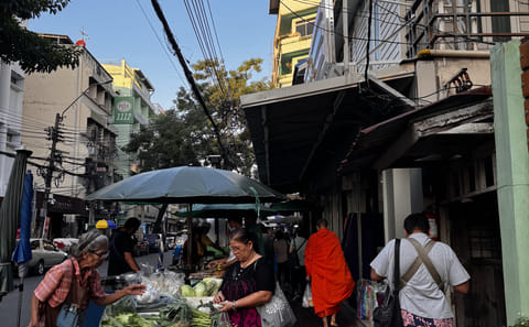 Taste of Rattanakosin: Old Town Morning Food Tour