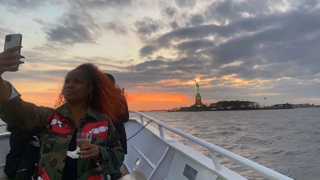 New York: Statue of Liberty and Ellis Island Sunset Cruise