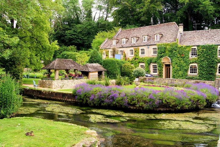The Cotswolds Guided Day Tour from London 3
