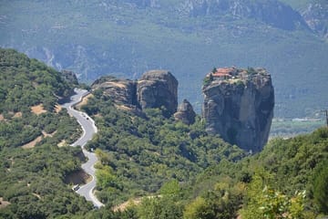Private 2-Day Tour of Delphi and Meteora from Athens