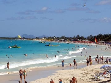 Private VIP Sightseeing and Beach Tour in Sint Maarten