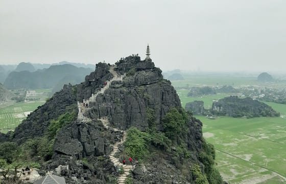 Ninh Binh luxury Day trip to Mua Cave, Tam Coc, Bich Dong, Boat & Bike