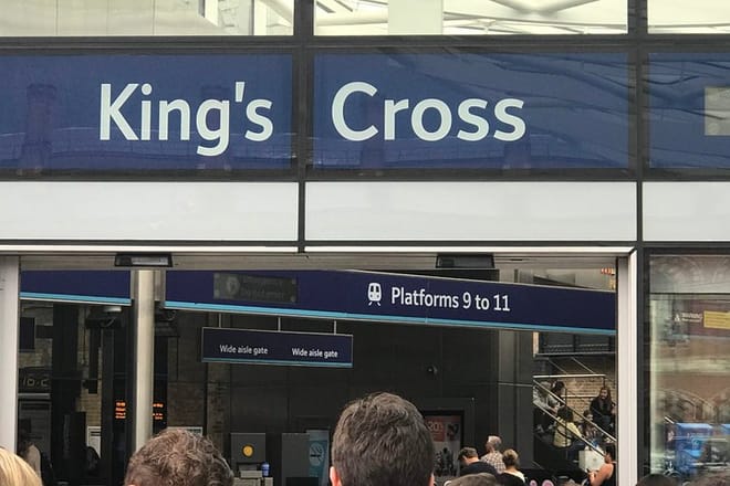 Private transfers between City Airport - King's Cross St Pancras Train Stations photo 3