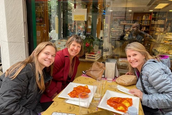 Food and Wine Walking Tour of Pescara with 5 Tastings - Photo 3