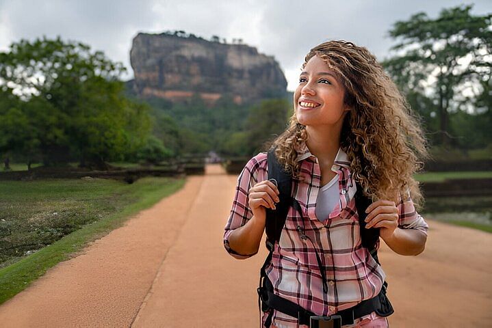 Explore Sigiriya and Dambulla: Iconic Rock Fortress & Cave Temples Tour