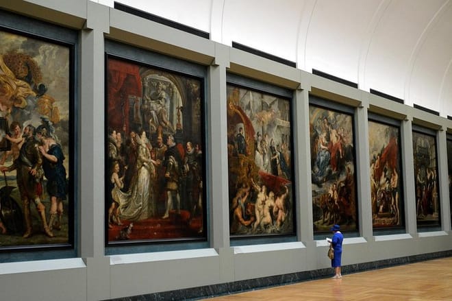 Louvre Museum Private Skip-the-Line Visit with an Expert Art Historian Guide 7
