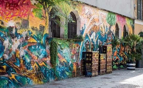 Private Historic Walking Tour of Milan's Landmarks