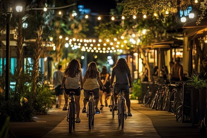 Orlando Night Bike Tour: A Fun Ride Thru the City’s Nightlife