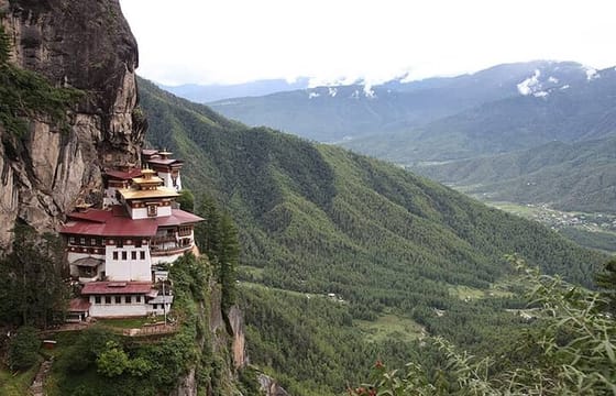 10 Days Dagala Thousand Lakes Trek in Pristine Bhutan