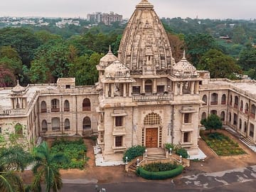 Cultural Tour of Ajanta Caves and Daulatabad from Vadodara to Mumbai
