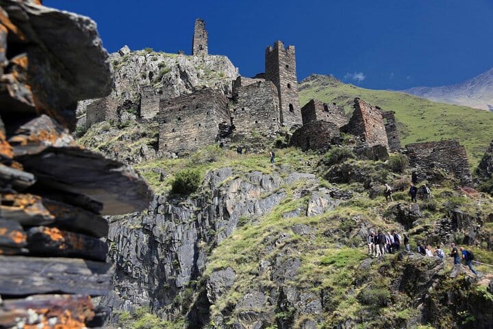 4 Full days in Georgia with private tour, free aiport