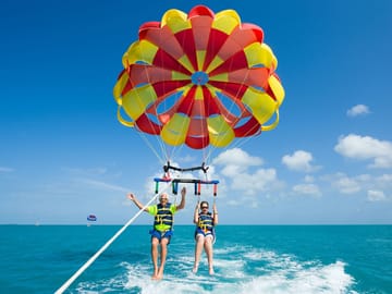 Parasailing Adventure Over the Red Sea in Hurghada