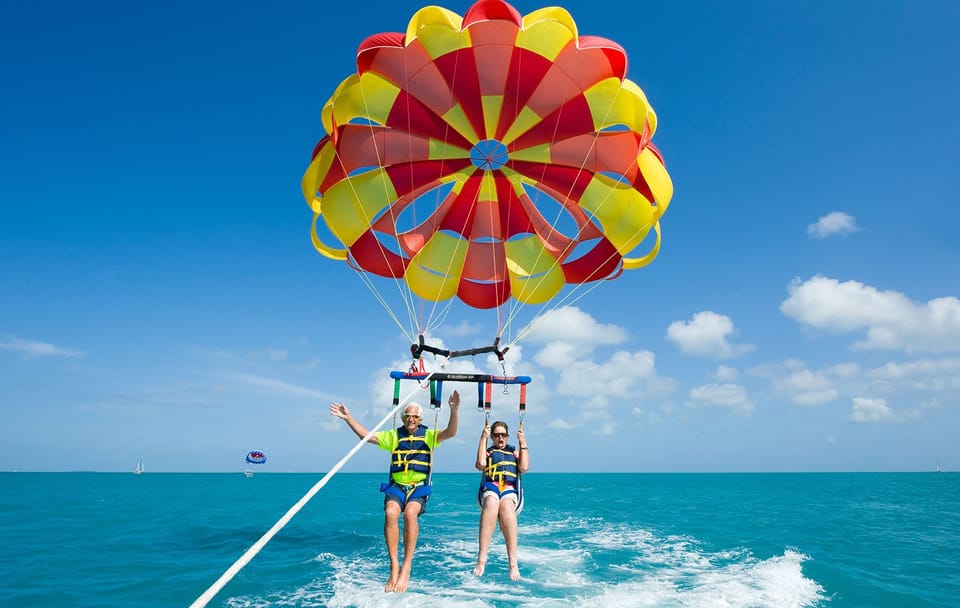 Parasailing Adventure Over the Red Sea in Hurghada